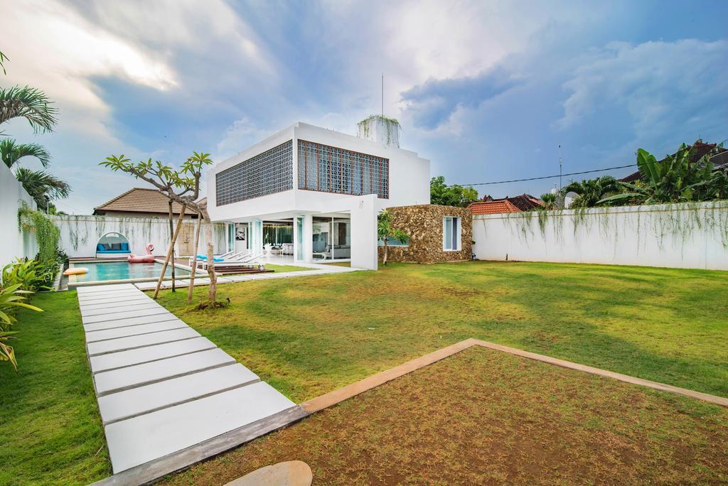 Villa Kamag Seminyak Exterior photo